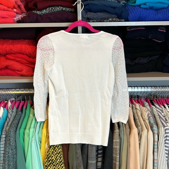 Cache white 3/4 quarter length lace sleeve scoop neck sweater size XS​ - Picture 3 of 3